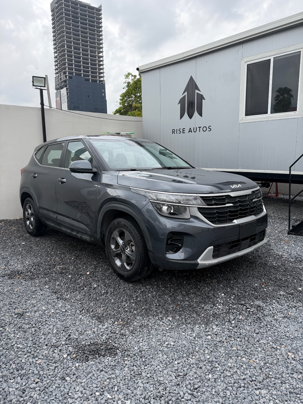 KIA Seltos 2024 — foto 1 de 15
