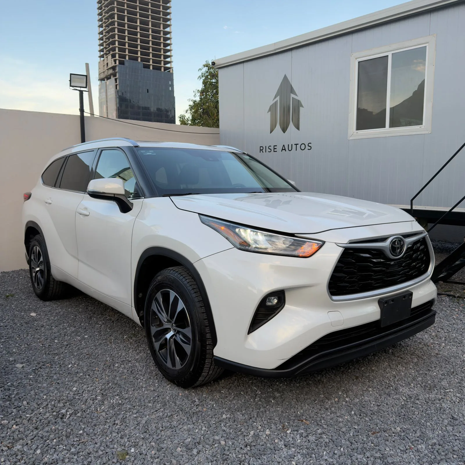 Toyota Highlander 2021 — foto 1 de 20