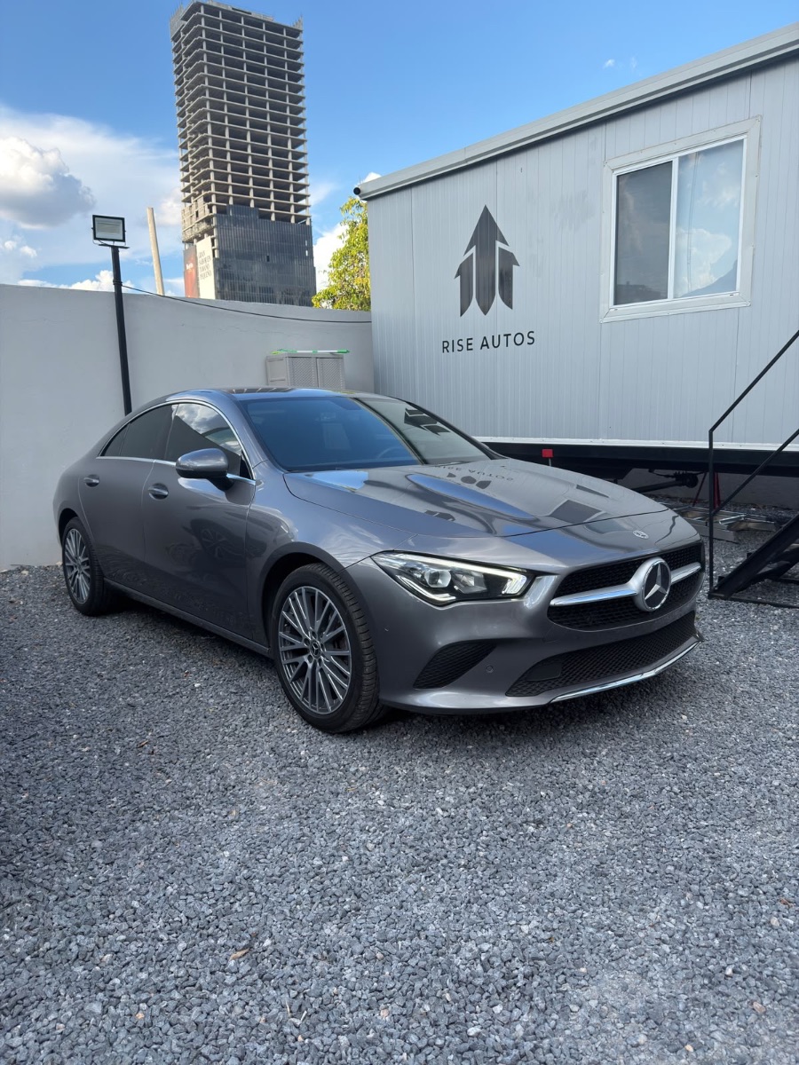 Mercedes CLA200 2022